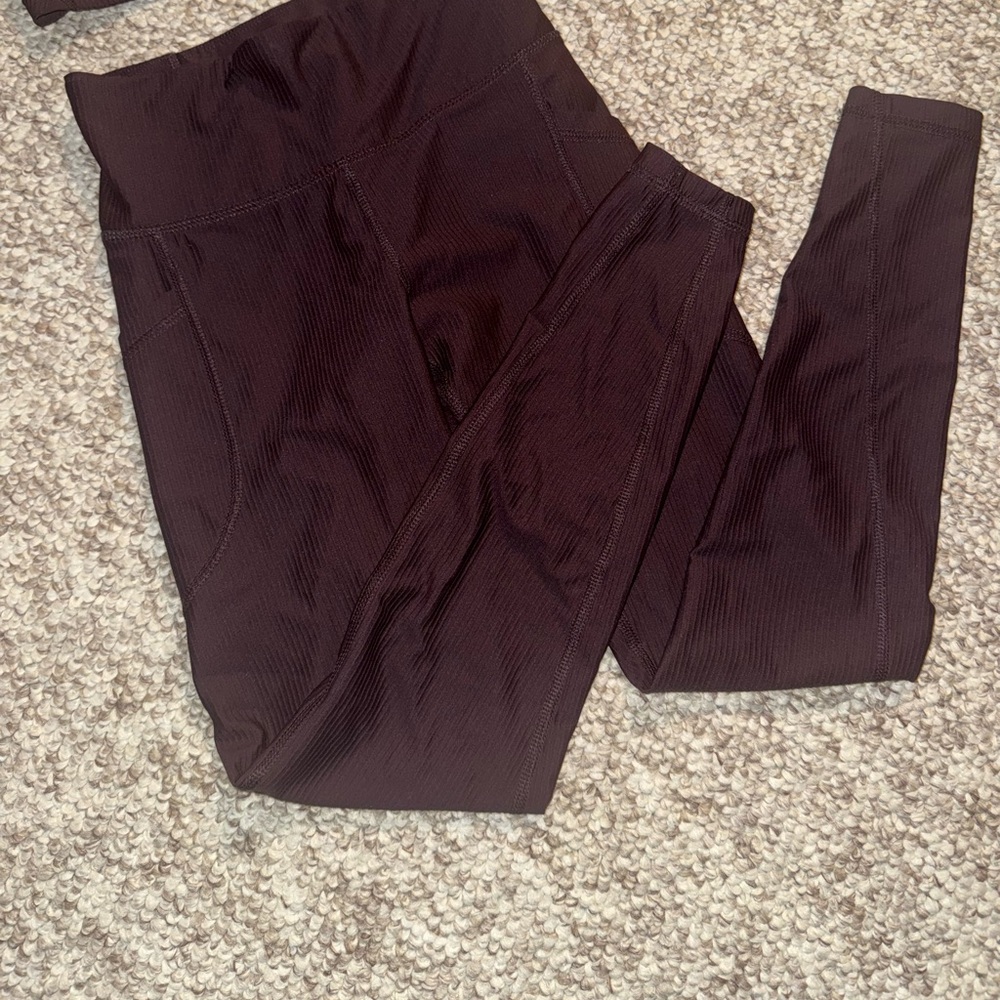 NWOT Burgundy Ribbed High-Waisted Leggings
